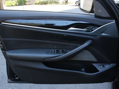 Used 2020 BMW M550i xDrive w/ Executive Package AWD/4WD image 15