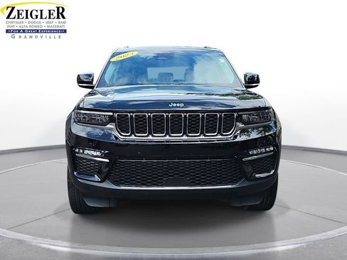 Used 2023 Jeep Grand Cherokee Limited AWD/4WD image 2