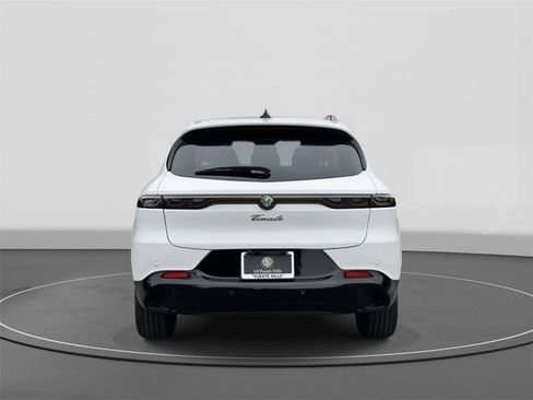 New 2025 Alfa Romeo Tonale w/ Premium Package image 5