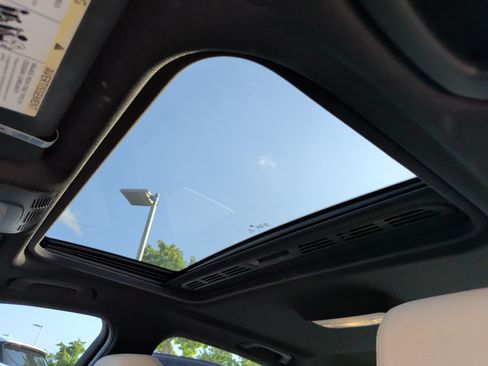 Used 2018 BMW 330i Sedan RWD image 29