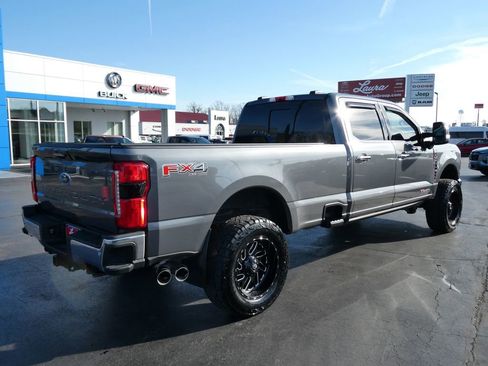 Used 2023 Ford F350 Lariat w/ Lariat Ultimate Package image 5
