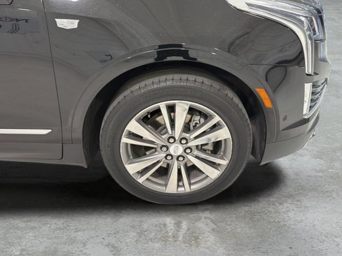 Used 2022 Cadillac XT5 Premium Luxury w/ Technology Package FWD image 27