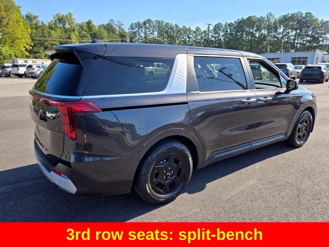 Used 2025 Kia Carnival FWD image 9