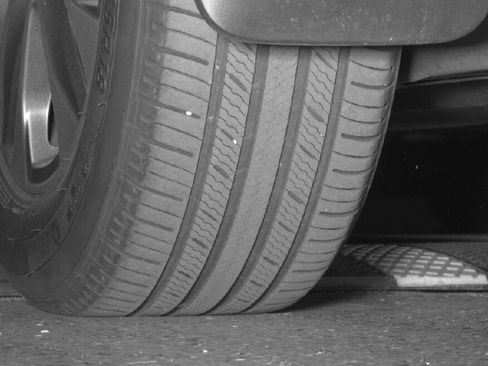 Used 2023 Toyota Highlander XLE image 14