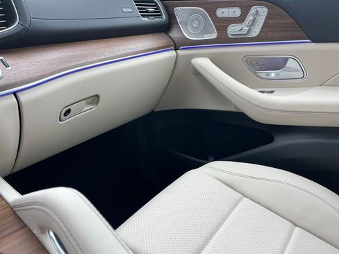 Certified 2025 Mercedes-Benz GLS 450 GLS 450 image 52