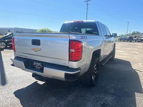 Used 2018 Chevrolet Silverado 1500 LT w/ Texas Edition image 6