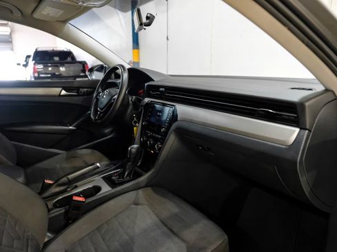 Used 2021 Volkswagen Passat 2.0T S FWD image 14