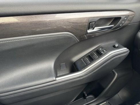 Used 2022 Toyota Highlander Platinum image 36