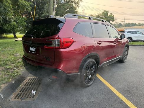 Used 2023 Subaru Ascent Onyx Edition AWD/4WD image 8