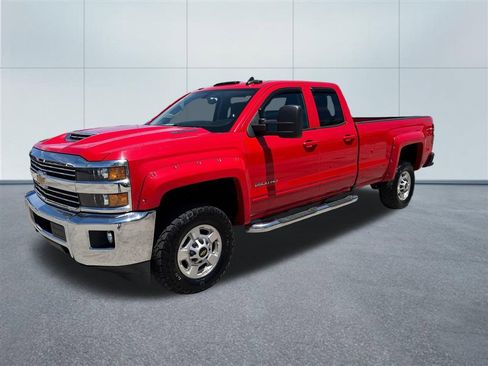 Used 2018 Chevrolet Silverado 2500 LT w/ LT Convenience Package AWD/4WD image 2