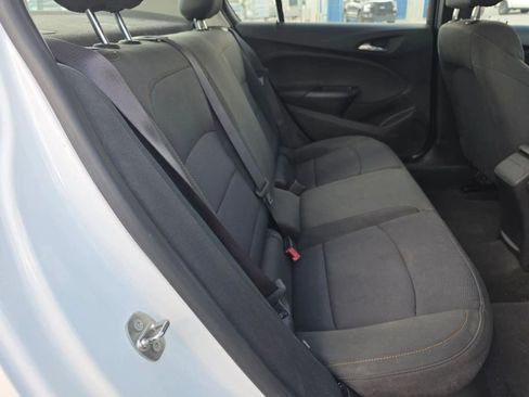 Used 2017 Chevrolet Cruze LS FWD image 19