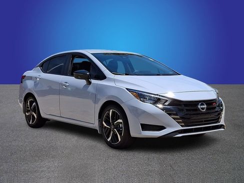 Used 2025 Nissan Versa SR w/ Trunk Package FWD image 3