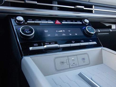 Certified 2026 Hyundai Santa Fe SE FWD image 29
