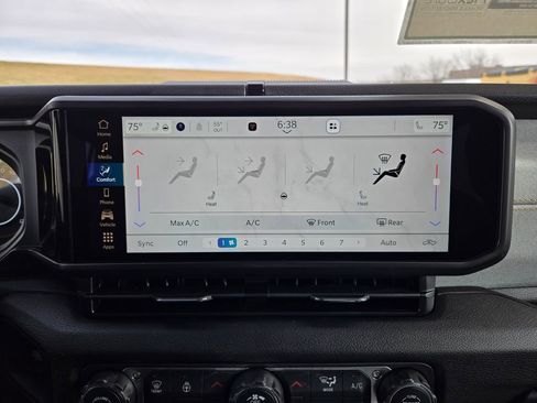 New 2026 Jeep Gladiator Sport AWD/4WD image 21