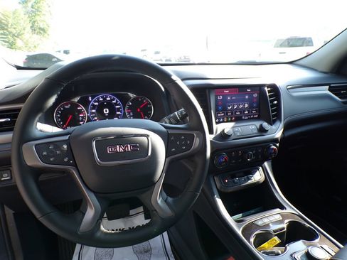 Used 2023 GMC Acadia AT4 w/ Technology Package AWD/4WD image 10