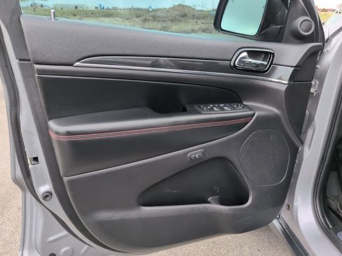 Used 2020 Jeep Grand Cherokee Trailhawk image 16