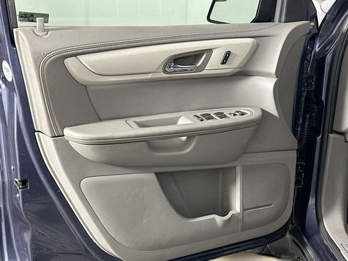 Used 2014 Chevrolet Traverse LS image 15