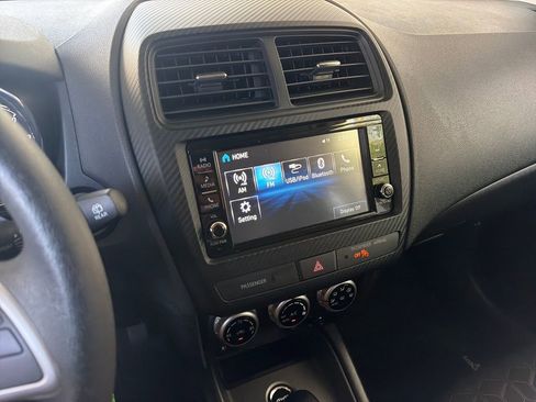 Used 2025 Mitsubishi Outlander Sport AWD image 24