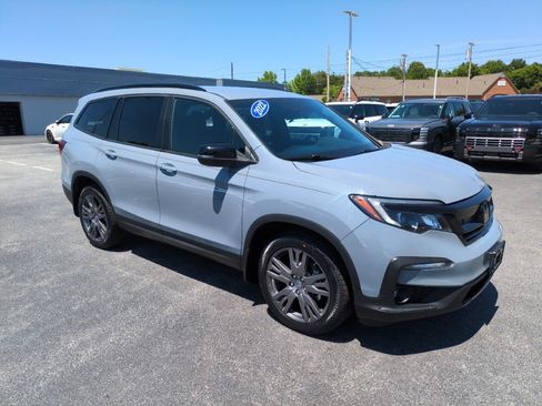 Used 2022 Honda Pilot Sport image 1