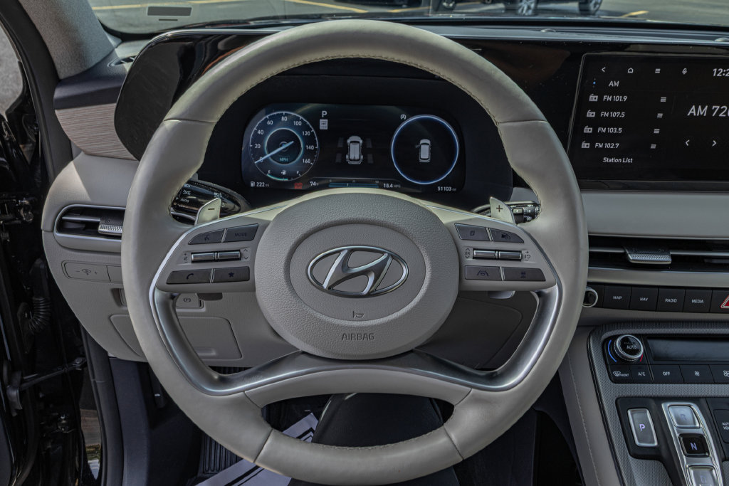 Used 2024 Hyundai Palisade Limited AWD/4WD image 24