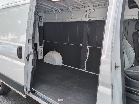 Used 2025 RAM ProMaster 2500 w/ Convenience Group FWD image 25
