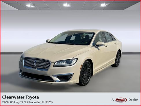 Used 2018 Lincoln MKZ Reserve image 1