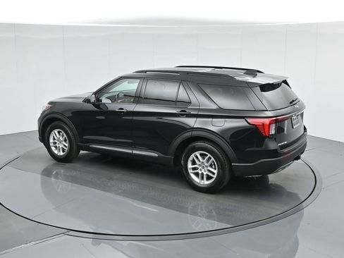 New 2025 Ford Explorer Active w/ Active Comfort Package image 29