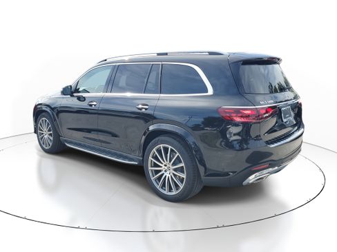 New 2026 Mercedes-Benz GLS 580 4MATIC image 3