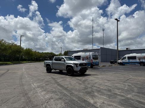 Used 2025 Toyota Tacoma SR5 image 8