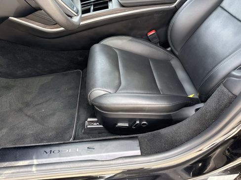 Used 2024 Tesla Model S image 19