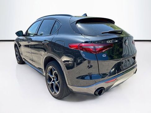 Used 2023 Alfa Romeo Stelvio Ti AWD/4WD image 6