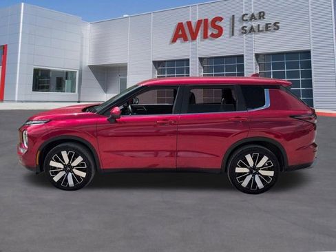 Used 2025 Mitsubishi Outlander SE FWD image 10