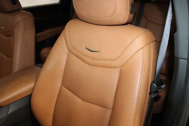 Certified 2025 Cadillac XT5 Premium Luxury AWD/4WD image 5