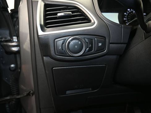 Used 2024 Ford Edge SEL AWD/4WD image 12