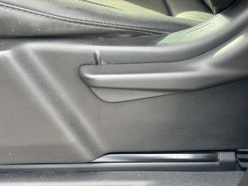 Used 2023 GMC Sierra 3500 Pro w/ Convenience Package image 16