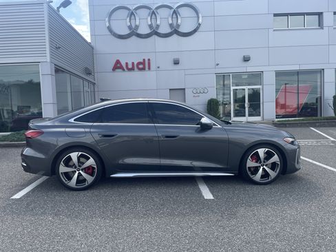 Certified 2025 Audi S5 Premium Plus w/ Premium Plus Package AWD/4WD image 3