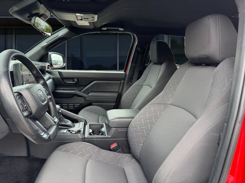Used 2025 Toyota Tacoma SR AWD/4WD image 2