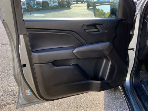 Used 2024 Chevrolet Colorado W/T image 21