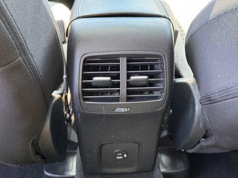 Used 2022 Ford Escape SE FWD image 30