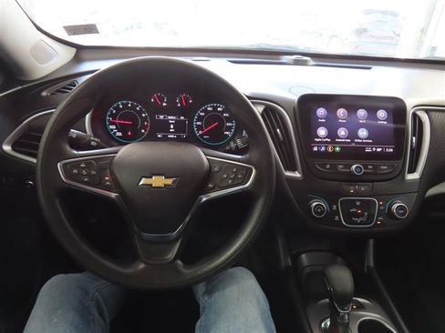 Used 2024 Chevrolet Malibu LS FWD image 16