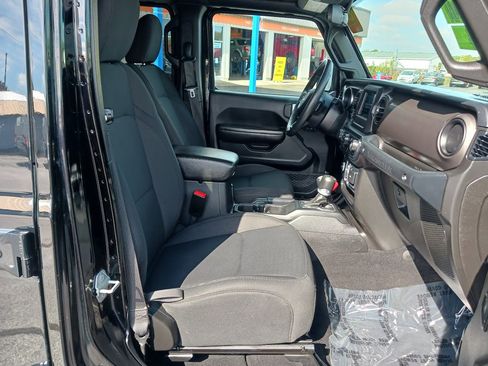 Used 2019 Jeep Wrangler Unlimited Sport S image 19