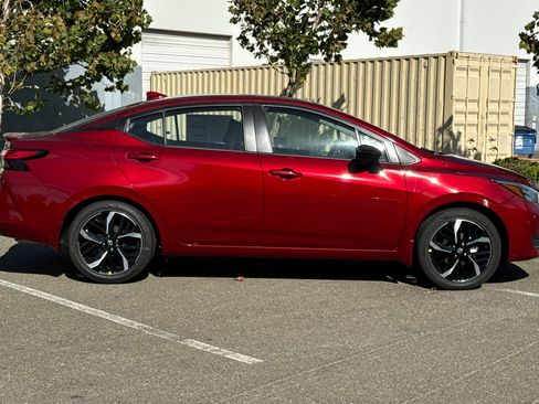 New 2025 Nissan Versa SR w/ Trunk Package image 3