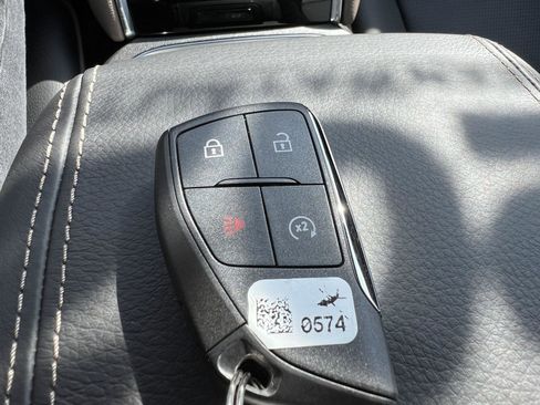 Used 2023 GMC Canyon Denali AWD/4WD image 45