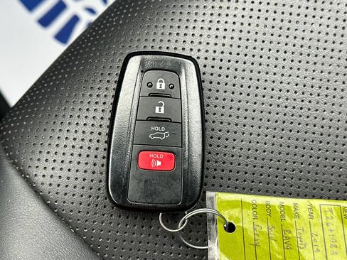 Used 2019 Toyota RAV4 Limited w/ Advanced Technology Package AWD/4WD image 29