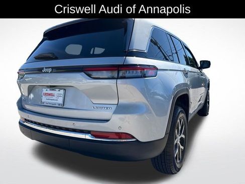 Used 2025 Jeep Grand Cherokee Limited image 6