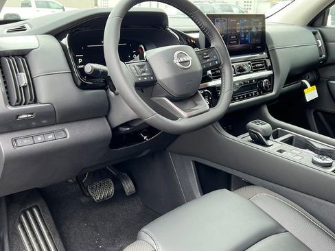 New 2026 Nissan Pathfinder SL image 16