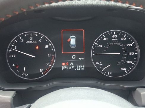 Certified 2024 Subaru Crosstrek 2.5i Limited w/ Crosstrek Mirror Package image 18