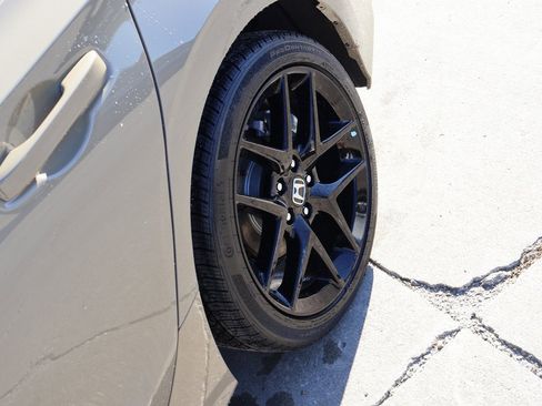 Certified 2025 Honda Civic Sport image 32