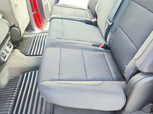 Used 2025 GMC Sierra 2500 SLE image 17