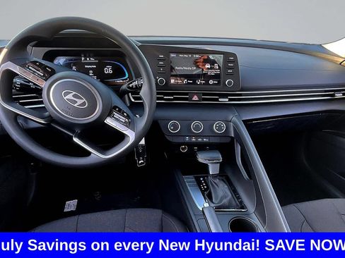 New 2026 Hyundai Elantra SE FWD image 5